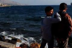 Ψαράς στο Αιγαίο ανακάλυψε σε ακατοίκητο νησί 115 Σύρους πρόσφυγες