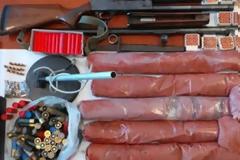 Κρητικός είχε ολόκληρη... μπαρουταποθήκη σπίτι του: 20 κιλά ζελατοδυναμίτιδας [photo]