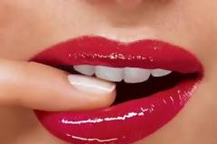 Φωτεινό χαμόγελο: Ποτέ δεν είναι αργά να το αποκτήσoυμε...