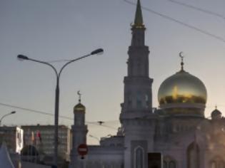 Φωτογραφία για Στη Μόσχα εγκαινιάστηκε το μεγαλύτερο στην Ευρώπη τέμενος