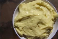 Σάλτσα aioli - Θυμίζει σκορδαλιά αλλά δεν είναι!