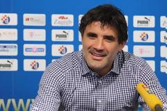 ΧΑΡΟΥΜΕΝΟΣ ΕΝΟΨΕΙ... ΜΠΑΓΕΡΝ Μ. Ο ΜΑΜΙΤΣ