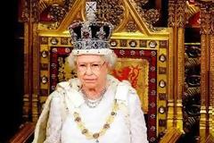 Σκάνδαλα στο Μπάκιγχαμ: Όλα όσα θα στοιχειώνουν για πάντα τη βασίλισσα Ελισάβετ [photos]