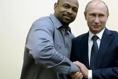 Την ρωσικη υπηκοότητα απέκτησε ο διάσημος πυγμάχος Ρόι Τζόουνς-Τζούνιορ