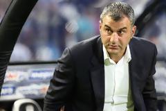 Η άμυνα της ΑΕΚ προβληματίζει τον Δέλλα