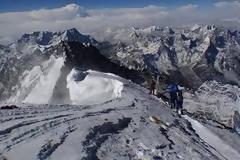 Oρειβάτης με ένα δάκτυλο εγκαταλείπει το όνειρό του για αναρρίχηση στο Εβερεστ