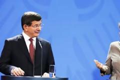 Πρόσφυγες στο Αιγαιο: Davutoglu και Merkel μίλησαν για Ελλάδα στην Νέα Υόρκη