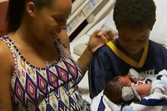 11χρονος-ήρωας βοήθησε τη μητέρα του να γεννήσει με οδηγίες από το τηλέφωνο