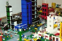 Υπεξαίρεσε 80.000 δολάρια για να αγοράσει... Lego