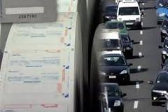 Χαμός στο ίσωμα με τα νέα μέτρα: Έτσι θα υπολογίζονται τα τέλη της κυκλοφορίας με βάση την αξία του αυτοκινήτου