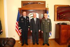 Συνάντηση Αρχηγού ΓΕΣ με τον Διοικητή των Στρατιωτικών Δυνάμεων των ΗΠΑ στην Ευρώπη