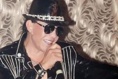 Η θήκη του κινητού του Γιάννη Φλωρινιώτη ξεπερνά κάθε φαντασία [photo]