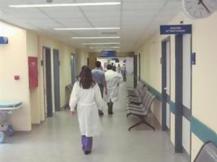 Φωτογραφία για ΠΑΝΙΚΟΣ σε Νοσοκομείο της Δυτικής Αττικής: Αλλοδαπές παρίσταναν τις νοσοκόμες