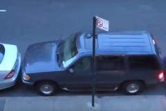 Τον είχαν στριμώξει στο parking και δεν μπορούσε να βγει - Τότε έκανε το απίστευτο... [ video]