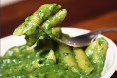 Σπανάκι με πέννες στο φούρνο