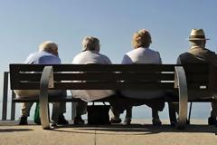 Πλήρως ακάλυπτος από μακροχρόνια φροντίδα 1 στους 2 άνω των 65