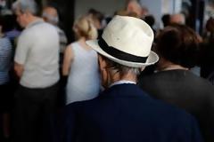 Συντάξεις από 300 ευρώ και με βάση τις εισφορές - Καταργείται το κατώτατο όριο