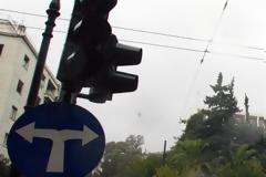 Πάτρα: Εκτός λειτουργίας φανάρια στη Γούναρη