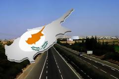 Θα τρίβετε τα μάτια σας ξανά και ξανά – Δείτε τι έβαλε αυτός ο Κύπριος οδηγός στο αυτοκίνητό του...