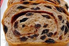 Σταφιδόψωμο με γεύση ροδάκινο