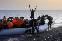 Ποιο στρατόπεδο δίνει ο Καμμένος για φιλοξενία προσφύγων