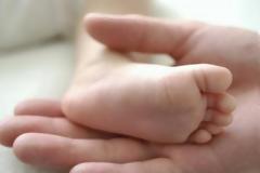 Γεννήσεις και θάνατοι στη Δυτική Ελλάδα και Ιόνια- Συνεχώς ...μεγαλώνουμε