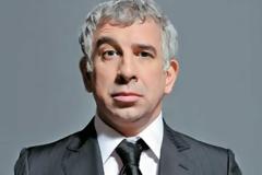 Ο Πέτρος Φιλιππίδης μιλά για τα νέα του θεατρικά σχέδια