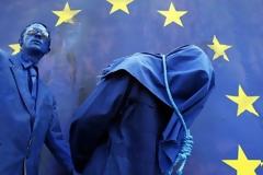 ΚΛΕΙΔΩΝΟΥΝ ΤΑ ΠΡΟΑΠΑΙΤΟΥΜΕΝΑ ΣΤΟ ΣΗΜΕΡΙΝΟ EURO WORKING GROUP