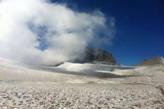 Ήρθαν τα πρώτα χιόνια στη χώρα μας - Ποια περιοχή ντύθηκε στα λευκά;