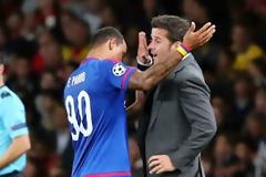 ΑΥΤΟΙ ΕΙΝΑΙ ΟΙ ΟΡΟΙ ΤΟΥ... ΔΙΑΖΥΓΙΟΥ ΤΟΥ ΣΙΛΒΑ ΜΕ ΤΗΝ ΣΠΟΡΤΙΝΓΚ! (PHOTOS)