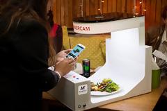 Μίνι φωτογραφικό στούντιο σε εστιατόριο για άριστες λήψεις πιάτων