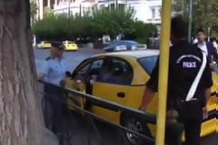 Με δάκρυα στα μάτια ο βουλευτής του ΣΥΡΙΖΑ - Η έκπληξη που του έκαναν τα παιδιά του