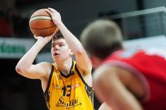 Απίστευτο καλάθι στη Λιθουανία!