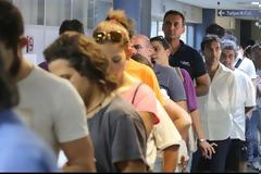 Kλείνουν οι πόρτες των εφοριών για τους πολίτες