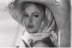 Μακάβριο: Η φωτογραφία της νεκρής Αλίκης Βουγιουκλάκη που σοκάρει όσους την λάτρεψαν [photo]