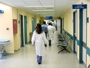 Φωτογραφία για «Ράβε-ξήλωνε» και με τους διοικητές νοσοκομείων του ΕΣΥ