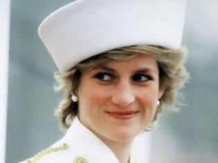 Φωτογραφία για Σπάνιες φωτογραφίες της πριγκίπισσας Diana που δεν είχαμε δει ξανά
