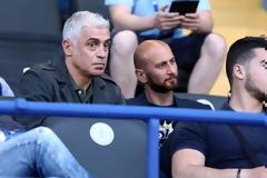 ΦΟΒΕΡΕΣ ΑΤΑΚΕΣ ΝΙΚΟΠΟΛΙΔΗ ΓΙΑ ΤΟΥΜΠΑ, ΟΛΥΜΠΙΑΚΟ, ΦΑΒΟΡΙ ΚΑΙ... ΦΟΡΤΟΥΝΗ!