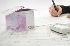 Απαλλαγή ή έκπτωση από τον ΕΝΦΙΑ: Ποιούς αφορά και ποιοί το δικαιούνται