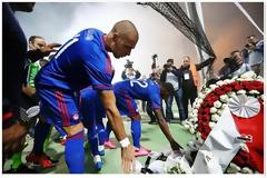 ΤΟ ΦΟΒΕΡΟ ΜΗΝΥΜΑ ΤΟΥ ΚΑΣΑΜΙ ΜΕΤΑ... ΤΗΝ ΤΟΥΜΠΑ! (ΡΗΟΤΟ)