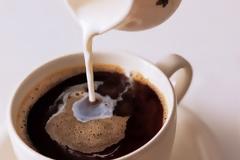 Πώς το γάλα στον καφέ προκάλεσε πονοκέφαλο στα γραφεία της Microsoft παγκοσμίως;