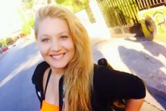 Τραγική ειρωνεία: Συγκλονίζει η φωτογραφία εξωφύλλου που είχε στο facebook η νεαρή φοιτήτρια που βρέθηκε νεκρή στην Αθήνα [photo]