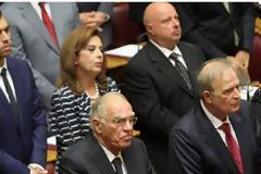 Κάνει πίσω ο Λεβέντης: Κάθε χρόνο και όχι κάθε έξι μήνες θα αλλάζει τελικά τους βουλευτές