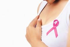 Οι 7 τροφές που προλαμβάνουν τον καρκίνο του μαστού