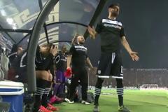 Τραβούσαν τα μαλλιά τους στον πάγκο του ΠΑΟΚ