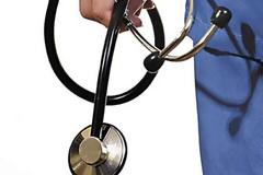 «Καλοδεχούμενες οι πιστωτικές, αλλά …» λένε οι γιατροί