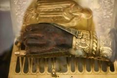 Βρέθηκε το κλεμμένο λείψανο του Αγίου Χαραλάμπους - Δύο συλλήψεις