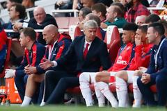 ΒΕΝΓΚΕΡ : ΔΩΣΑΜΕ ΑΠΑΝΤΗΣΕΙΣ...