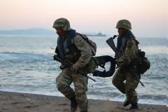 TAMΣ ΠΑΡΜΕΝΙΩΝ - 2015: Απόβαση της 32 Ταξιαρχίας Πεζοναυτών στη Χίο (Φωτορεπορτάζ)