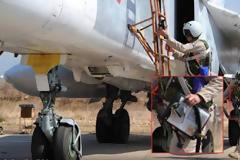 Οι Ρώσοι πιλότοι στον πόλεμο κατά των τζιχαντιστών παίρνουν μαζί τους και εικόνες του Χριστού